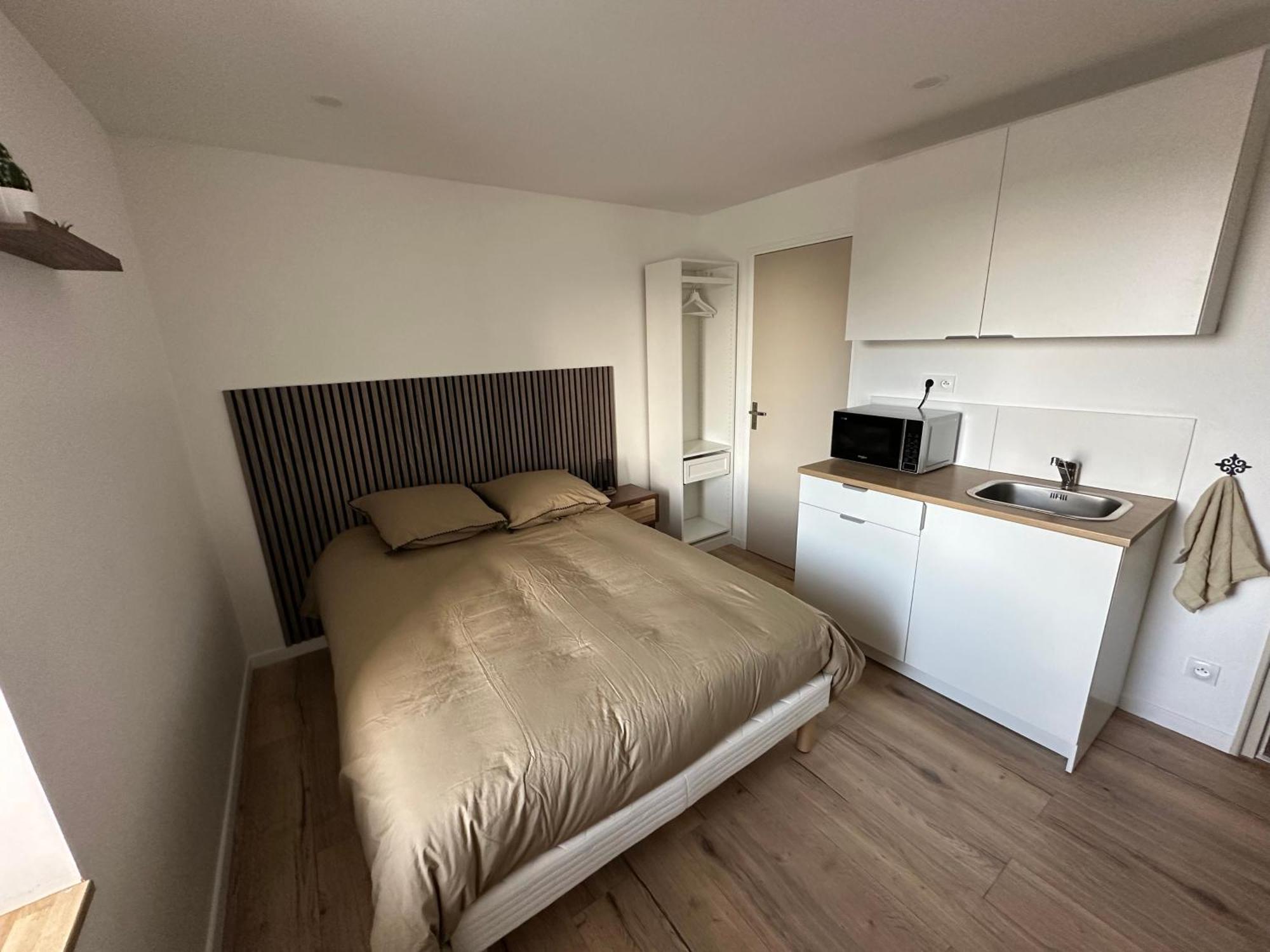 Le Qg Aparthotel Codolet Exteriör bild