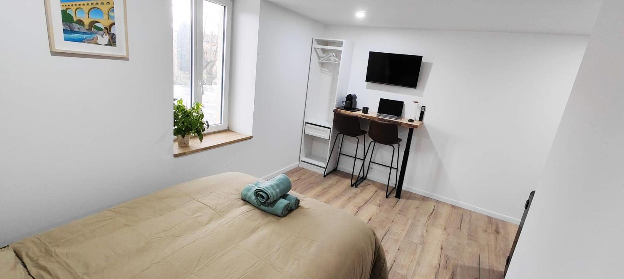Le Qg Aparthotel Codolet Exteriör bild